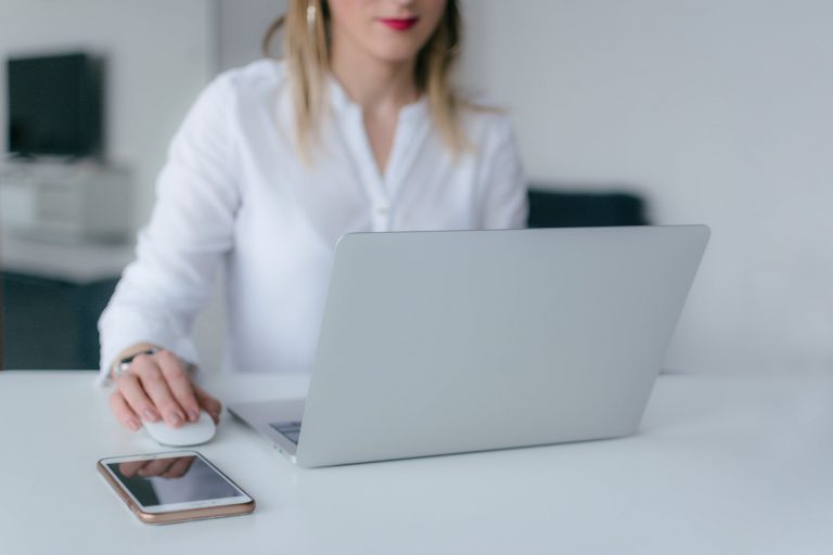 Atti processuali: scriverli via Skype col cliente.