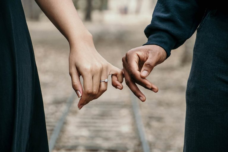 Amore non è un diritto: non va preteso, solo dato.