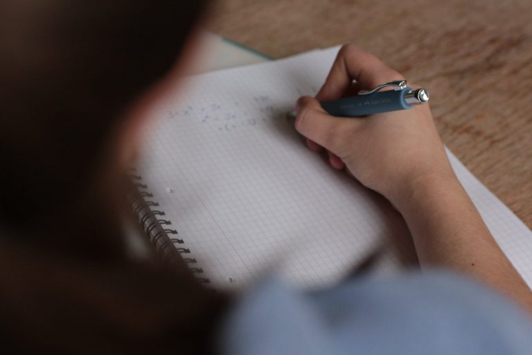 Reato depenalizzato e concorso: va dichiarato?