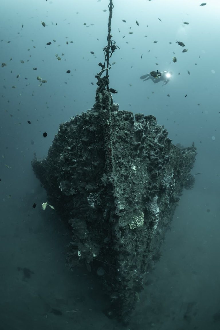 wreck in deep sea