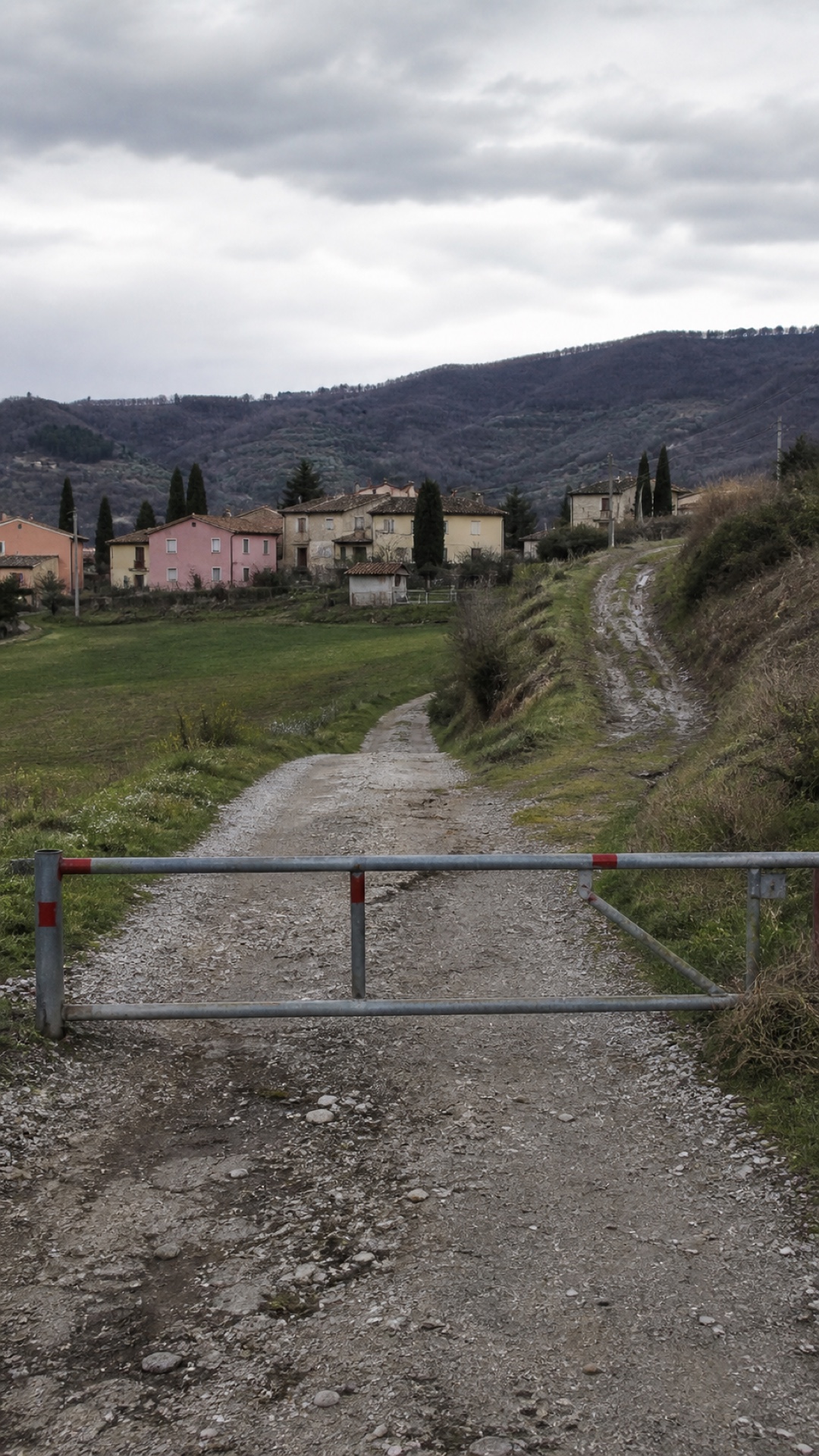 Strada privata sbarrata: come recuperare il passaggio?